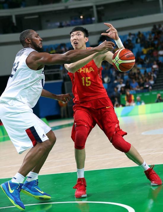 随机阿扎伦卡连续七场比赛得分超过大比分获胜，中国队不断突破！